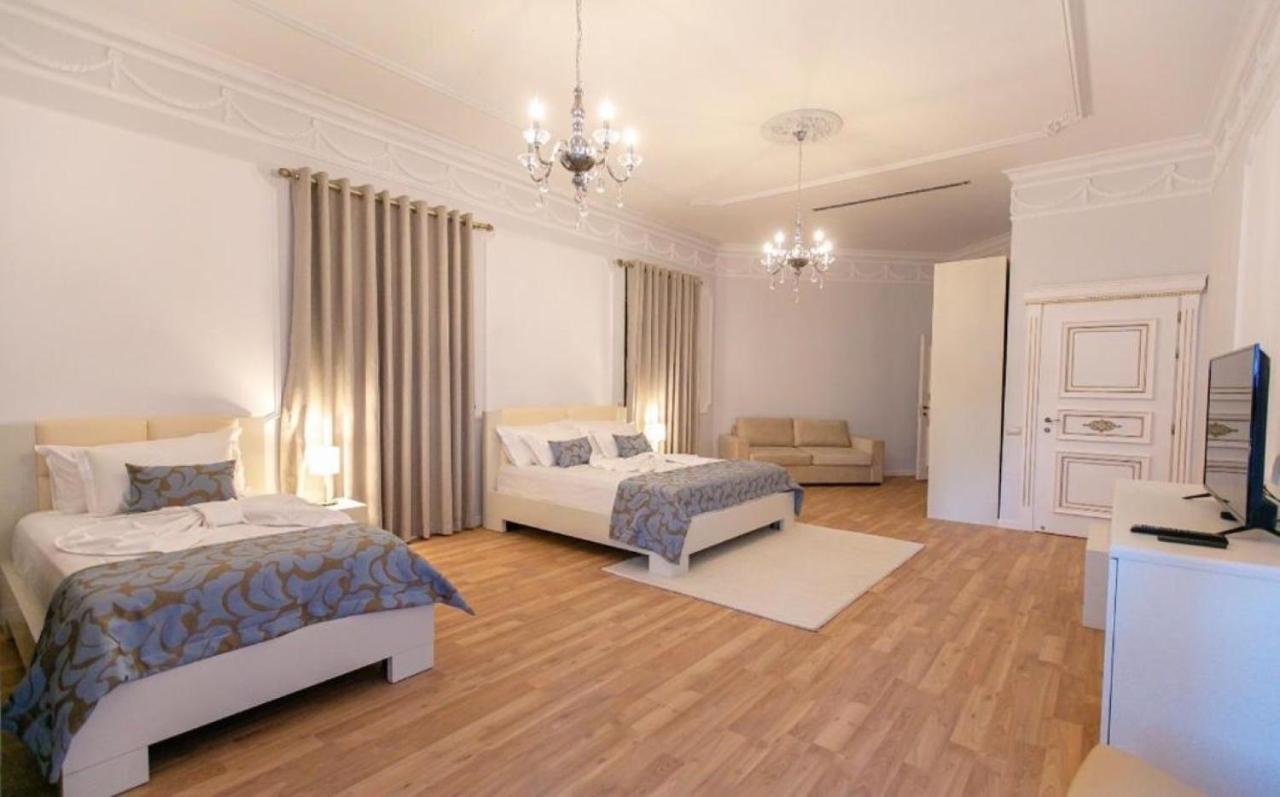 Vila Ferdinand Modern Rooms In Tirana'S Center Exteriör bild