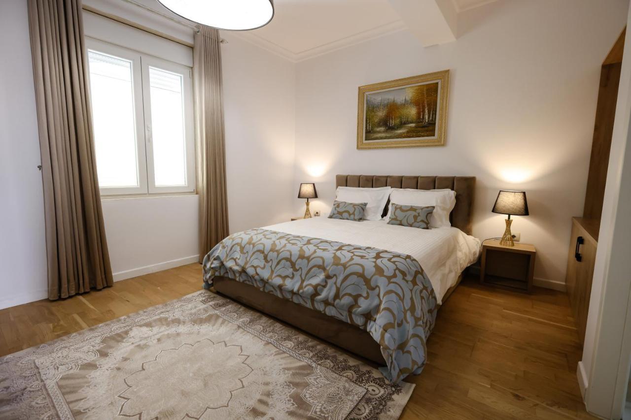 Vila Ferdinand Modern Rooms In Tirana'S Center Rum bild