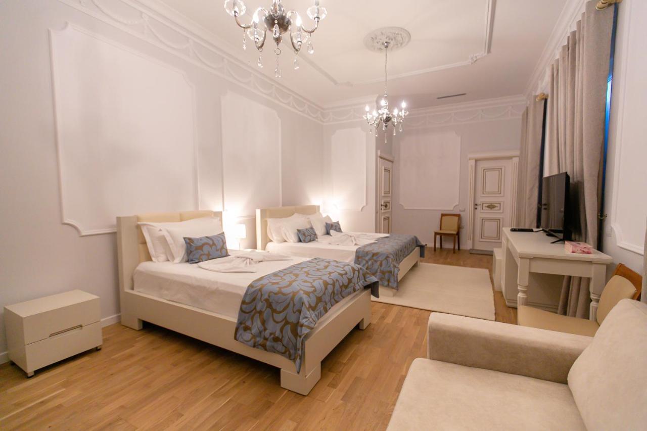 Vila Ferdinand Modern Rooms In Tirana'S Center Rum bild