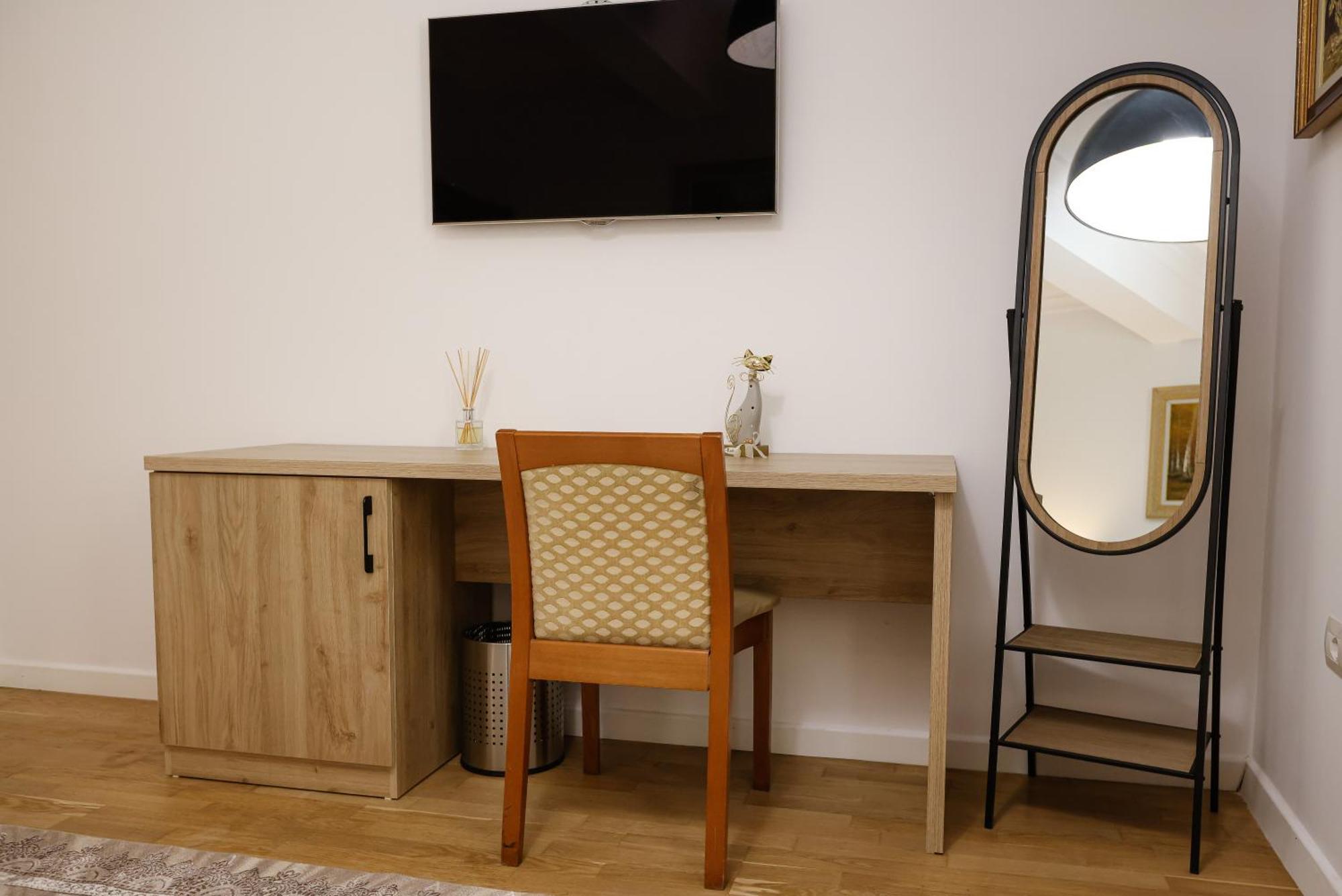 Vila Ferdinand Modern Rooms In Tirana'S Center Rum bild